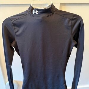 Under Armour Women's Black Long Sleeve Tee Size XS Like New Cold Weather wear